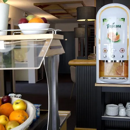 Hotel Kyriad Direct