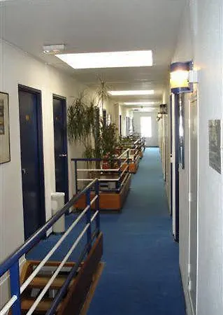 Hotel Kyriad Direct 2*